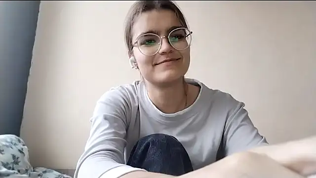 DevonaGlugla online show from December 14, 11:59 am