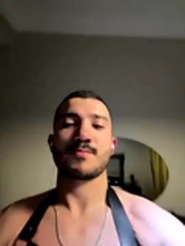 Snapshot of carloos593 chatting on December 20, 7:54 pm carloos593 online show from December 20, 7:54 pm