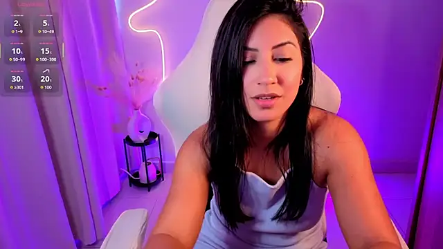 chloebum  online show from March 6, 2:13 pm