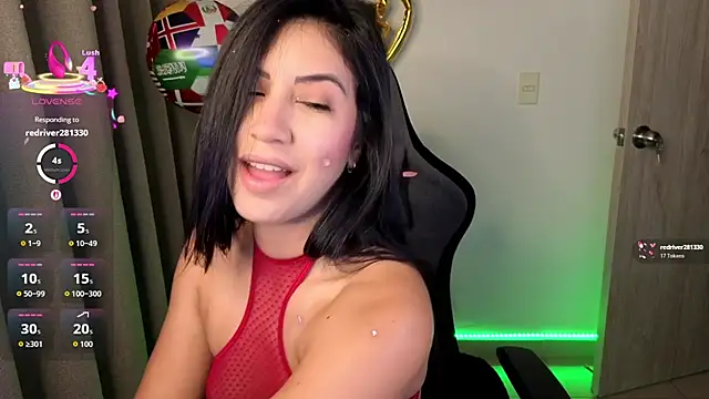 chloebum  online show from July 18, 11:03 am