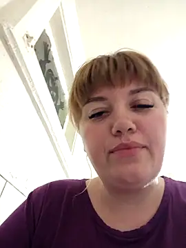 Snapshot of swett_girll chatting on April 15, 7:32 pm swett girll online show from April 15, 7:32 pm