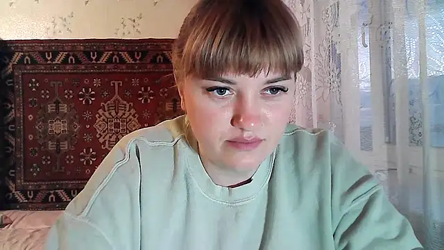 Snapshot of swett_girll chatting on April 21, 5:06 pm swett girll online show from April 21, 5:06 pm