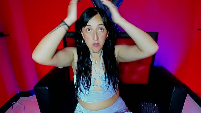 Snapshot of Miss_Thiana chatting on December 16, 7:52 pm Miss Thiana online show from December 16, 7:52 pm