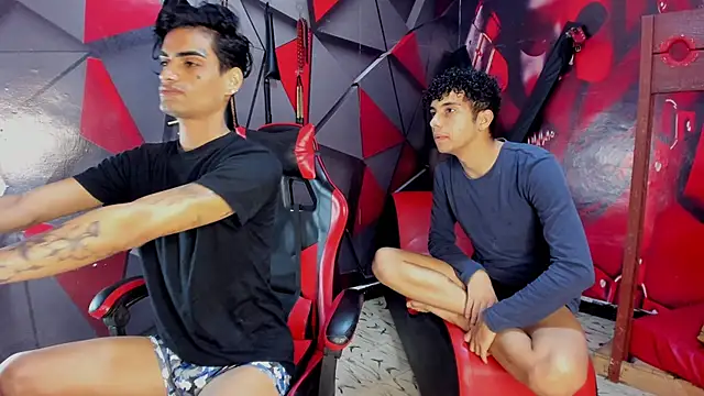 Hot Boys Without Limits online show from January 14, 4:07 am