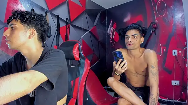 Hot Boys Without Limits online show from February 4, 3:56 am