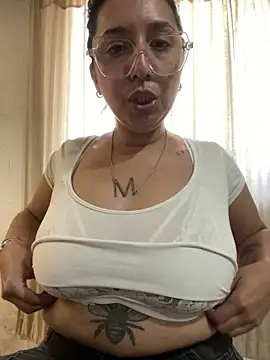 Soy maiaa4 online show from February 17, 3:51 pm