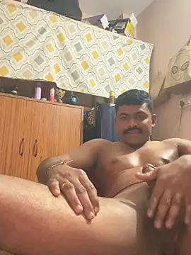 Snapshot of x143567 chatting on December 21, 9:49 am x143567 online show from December 21, 9:49 am