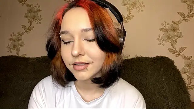 Snapshot of EmilyVeiro chatting on February 11, 5:07 pm EmilyVeiro online show from February 11, 5:07 pm