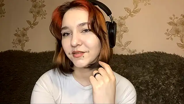 Snapshot of EmilyVeiro chatting on March 25, 5:30 pm EmilyVeiro online show from March 25, 5:30 pm