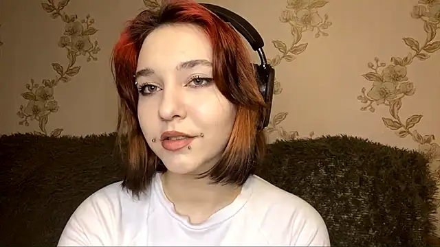 Snapshot of EmilyVeiro chatting on March 27, 3:45 pm EmilyVeiro online show from March 27, 3:45 pm