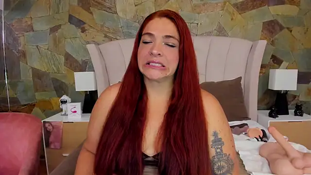 Snapshot of GabyGrey_ chatting on June 2, 8:11 pm GabyGrey online show from June 2, 8:11 pm