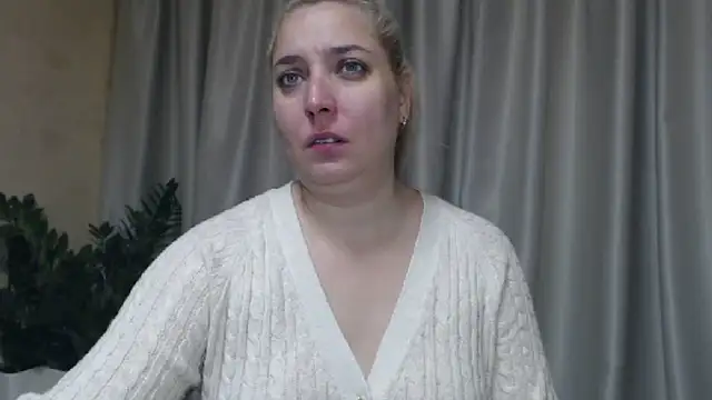 sweetpussy13 online show from October 4, 6:00 am