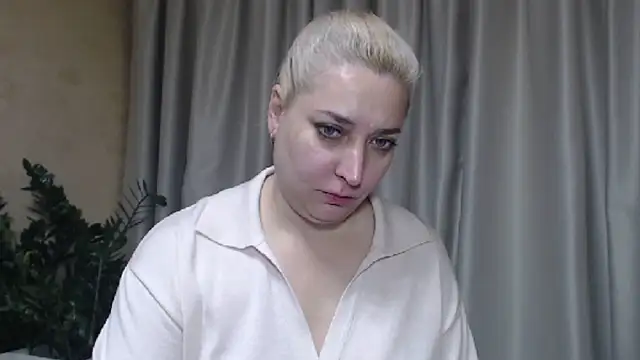 sweetpussy13 online show from October 9, 5:49 am