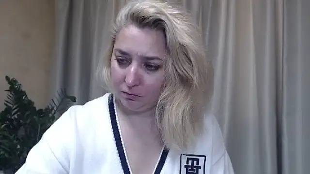 sweetpussy13 online show from October 23, 6:34 am