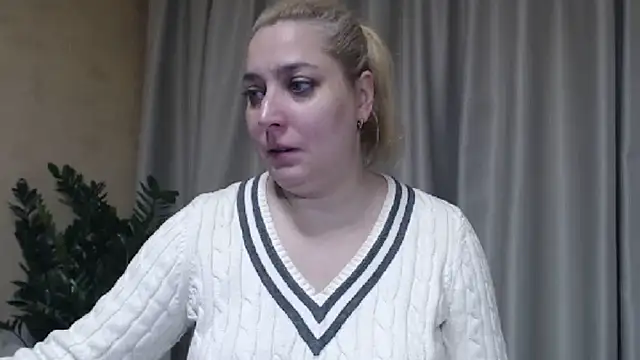 sweetpussy13 online show from December 5, 7:17 am