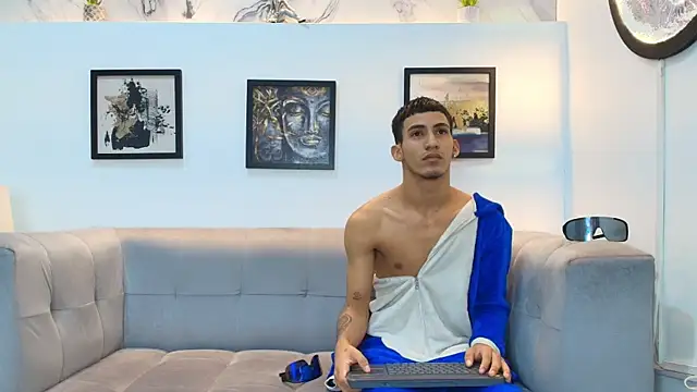 DIAMOND BLACKS online show from January 7, 7:22 am