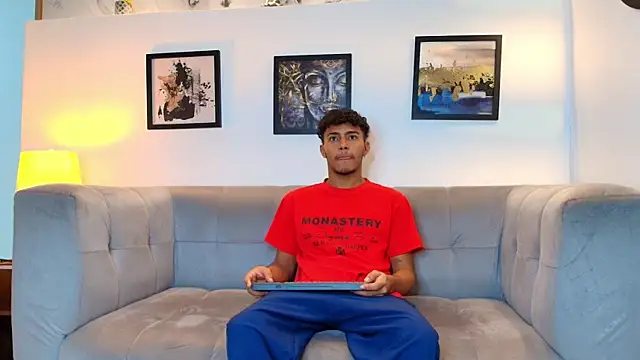 DIAMOND BLACKS online show from February 24, 7:50 am