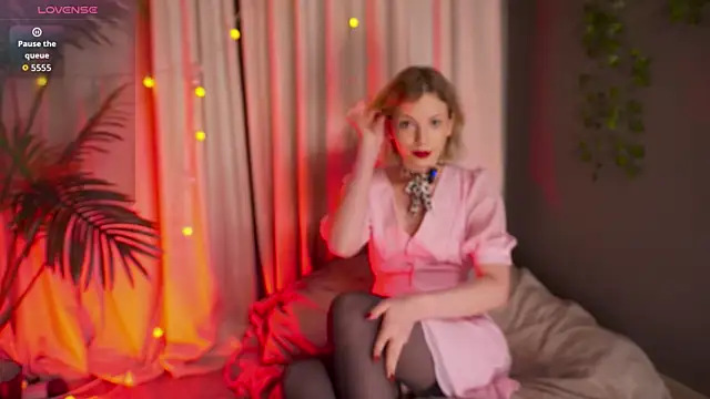 Carrie in the city online show from February 14, 5:59 am