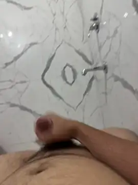 sam07422 online show from April 17, 6:00 pm