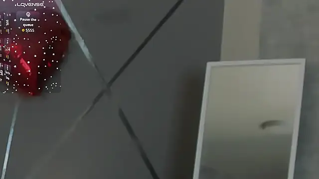 miss  evelyne online show from February 20, 1:35 am