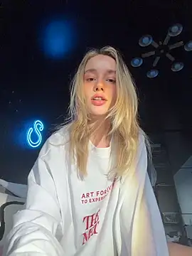 sssativa more online show from May 29, 4:21 am