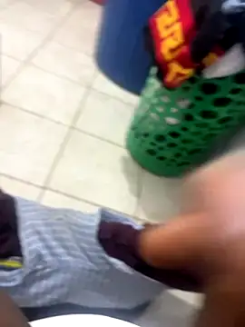 Snapshot of Sweetboy2939 chatting on December 16, 8:41 am Sweetboy2939 online show from December 16, 8:41 am