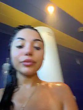 Snapshot of SilkyMira chatting on July 1, 9:00 am SilkyMira online show from July 1, 9:00 am
