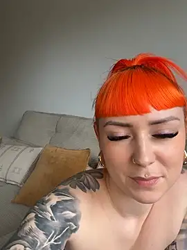 Snapshot of ScarletVixenLive chatting on April 13, 11:59 am ScarletVixenLive online show from April 13, 11:59 am