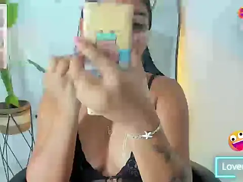 Dulcelola  online show from February 9, 1:37 pm