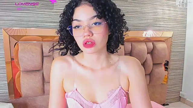 chloe cortez online show from June 13, 11:19 am