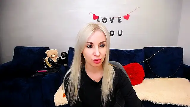 Snapshot of Hanna--Sweet chatting on April 7, 5:57 pm Hanna--Sweet online show from April 7, 5:57 pm