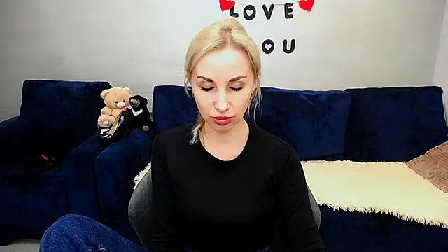Snapshot of Hanna--Sweet chatting on April 13, 11:27 am Hanna--Sweet online show from April 13, 11:27 am