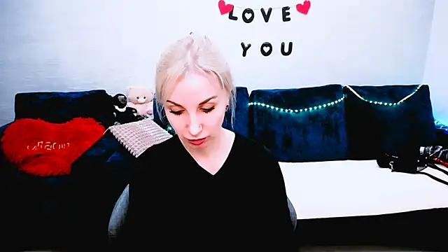 Snapshot of Hanna--Sweet chatting on April 21, 2:34 pm Hanna--Sweet online show from April 21, 2:34 pm