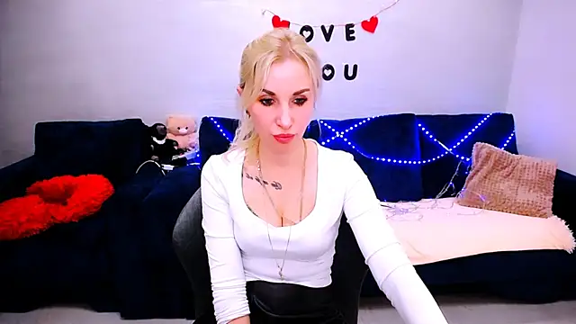 Snapshot of Hanna--Sweet chatting on April 24, 11:56 am Hanna--Sweet online show from April 24, 11:56 am