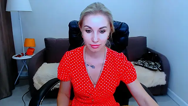 Snapshot of Hanna--Sweet chatting on July 10, 4:09 pm Hanna--Sweet online show from July 10, 4:09 pm