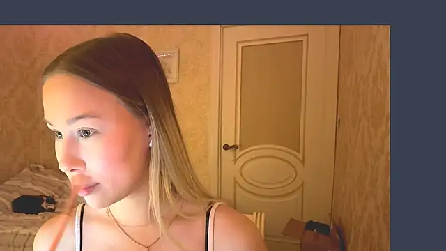 Snapshot of LashandraGiacomelli chatting on December 14, 4:34 pm LashandraGiacomelli online show from December 14, 4:34 pm