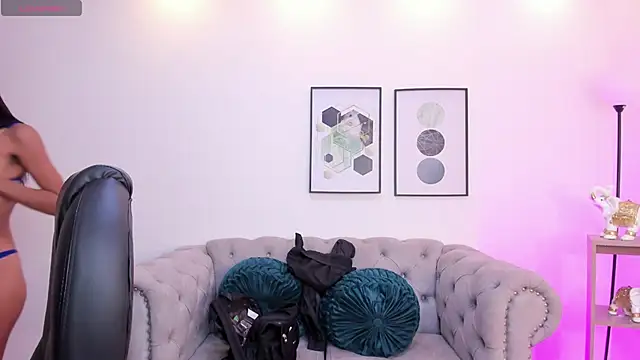 Lynara norien online show from January 8, 7:27 pm