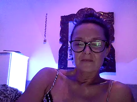 TwiccaZurc online show from March 30, 6:14 am