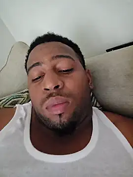 Snapshot of maik9804 chatting on December 15, 5:06 pm maik9804 online show from December 15, 5:06 pm