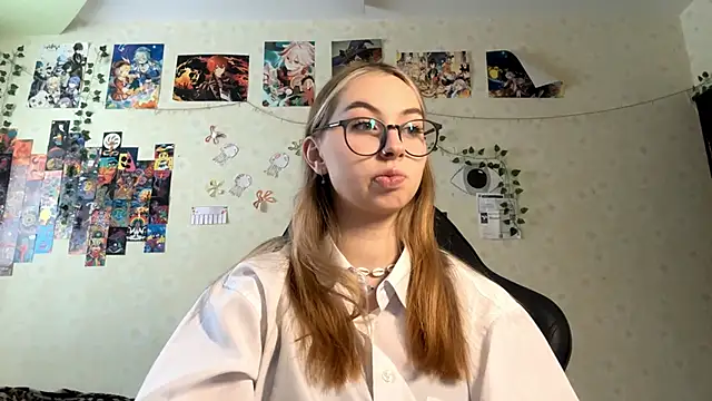 JanelBray online show from January 13, 12:21 pm