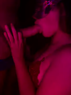 Snapshot of sextwox chatting on January 11, 2:05 am sextwox online show from January 11, 2:05 am