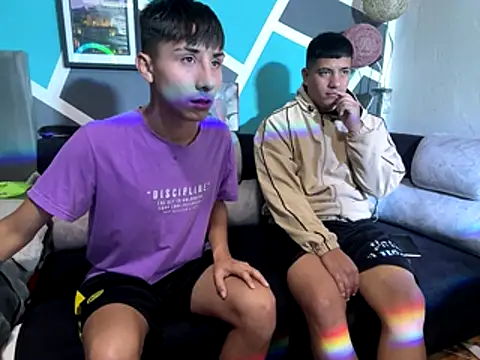 Snapshot of alex_stivenn chatting on December 15, 11:03 am alex stivenn online show from December 15, 11:03 am