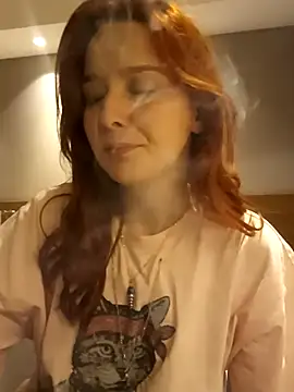 Snapshot of Atwsliiikizilll chatting on March 31, 3:19 am Atwsliiikizilll online show from March 31, 3:19 am