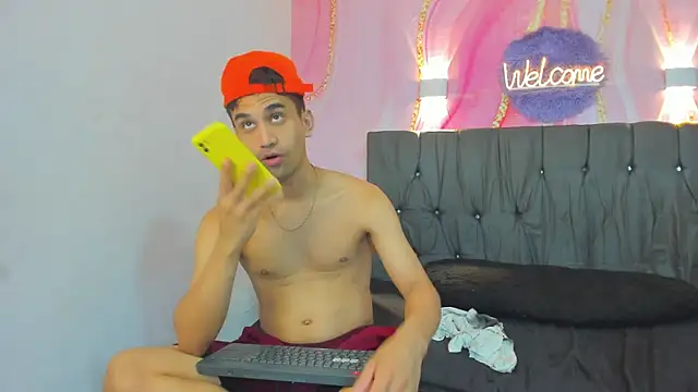 Hot Boys 69 online show from December 14, 12:54 pm