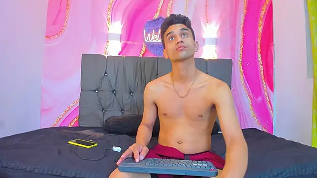 Hot Boys 69 online show from December 15, 10:41 am