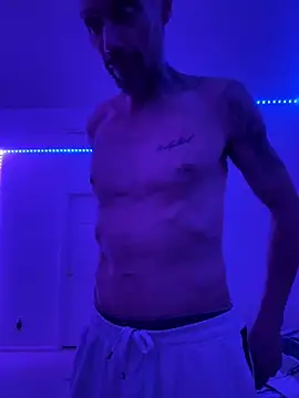 Snapshot of faces818 chatting on March 11, 7:36 am faces818 online show from March 11, 7:36 am