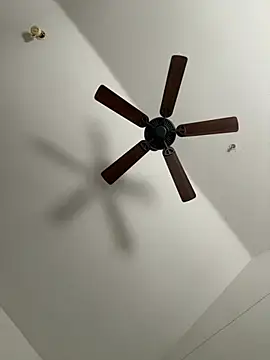 Snapshot of faces818 chatting on March 21, 5:16 pm faces818 online show from March 21, 5:16 pm