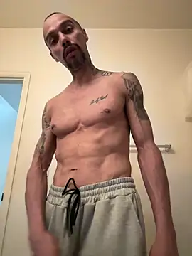 Snapshot of faces818 chatting on March 24, 7:19 pm faces818 online show from March 24, 7:19 pm