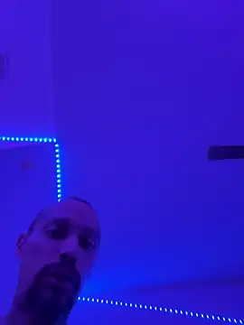 Snapshot of faces818 chatting on March 31, 6:36 am faces818 online show from March 31, 6:36 am