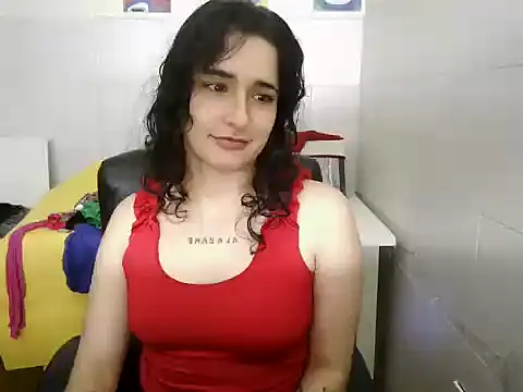 caramel-hotty online show from December 15, 10:58 pm